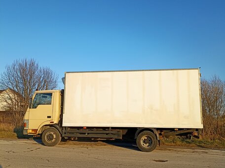 2007 TATA 613, бежевый, 690000 рублей, вид 4