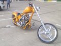 2005 Harley-Davidson Softail Custom, жёлтый, 1500000 рублей - вид 2