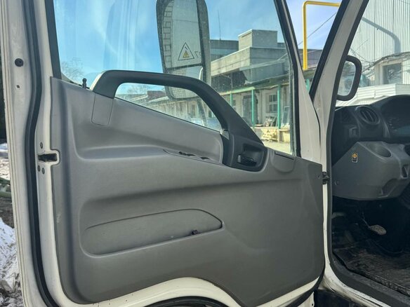 2018 Hino Series 300 (Dutro), белый, 3500000 рублей - вид 7