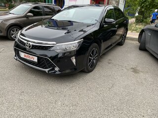 2017 Toyota Camry VII (XV50) Рестайлинг 2, чёрный, 2450000 рублей, вид 2