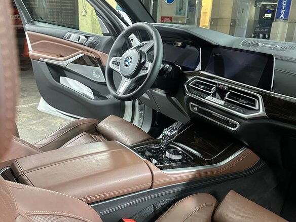 2019 BMW X5 30d IV (G05/G18), белый, 7990000 рублей - вид 5