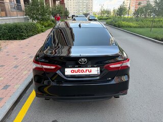 2020 Toyota Camry VIII (XV70), чёрный, 3250000 рублей, вид 3