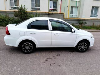 2010 Chevrolet Aveo I Рестайлинг, белый, 510000 рублей, вид 2