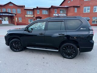 2021 Toyota Land Cruiser Prado 150 Series Рестайлинг 3, чёрный, 5900000 рублей, вид 1