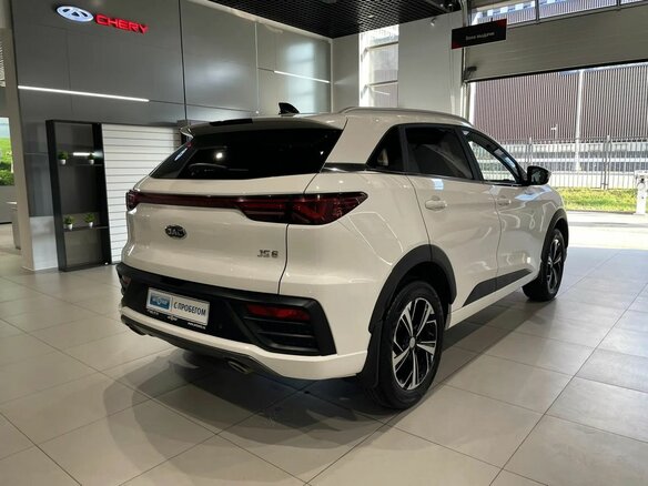 2023 JAC JS6, белый - вид 3