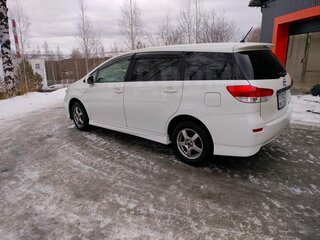 2010 Toyota Wish II, белый, 1300000 рублей, вид 3