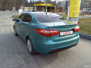 2011 Kia Rio 5-speed III, зелёный, 950000 рублей, вид 5