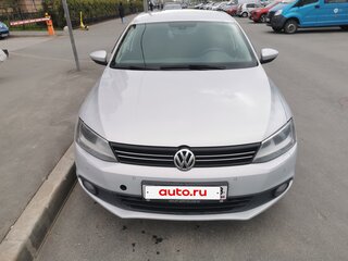 2011 Volkswagen Jetta VI, серебристый, 705000 рублей, вид 3