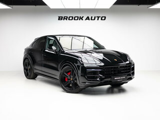 2026 Porsche Cayenne GTS Coupé III Рестайлинг, чёрный, 25990000 рублей, вид 3