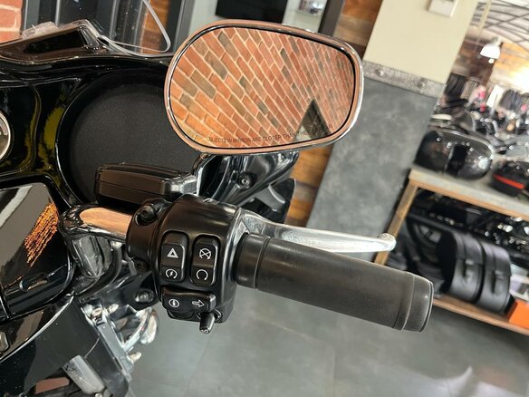 2016 Harley-Davidson Ultra Limited, серый, 1700000 рублей - вид 8