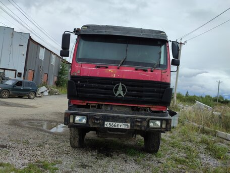 2006 Beiben (North Benz) ND3250, красный, 700000 рублей, вид 3