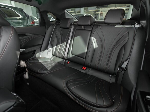 2026 Geely Preface I, белый, 3409399 рублей - вид 5