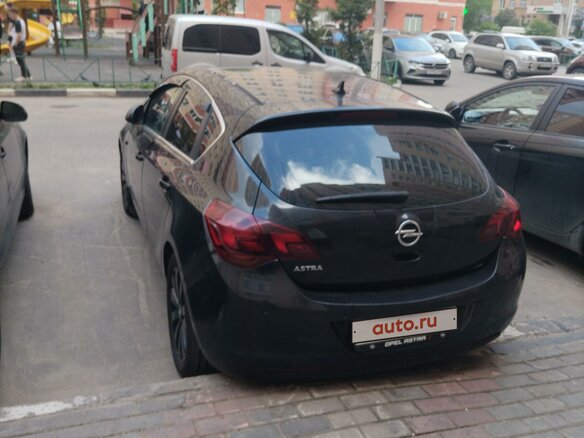 2010 Opel Astra J, чёрный, 630000 рублей - вид 4