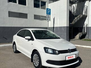 2013 Volkswagen Polo V, белый, 800000 рублей, вид 2