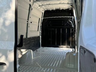 2024 Iveco Daily, белый, 5200000 рублей, вид 3