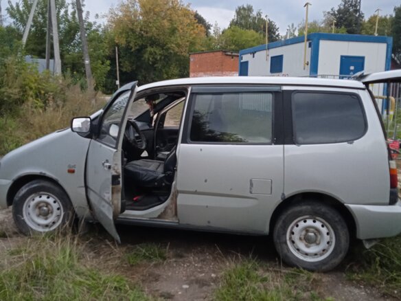 2004 Lada (ВАЗ) 2120 Надежда I Рестайлинг, серебристый, 345000 рублей - вид 7