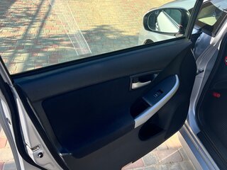 2014 Toyota Prius III Рестайлинг (XW30), серый, 1450000 рублей, вид 5