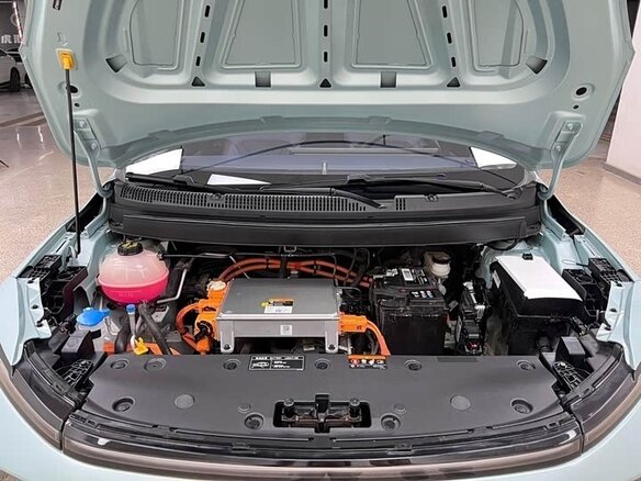 2023 Geely Geometry E 39.4 kWh, голубой - вид 26