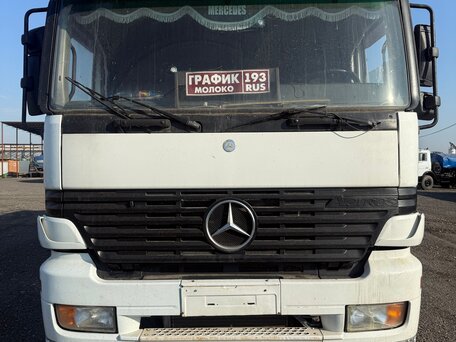 2003 Mercedes-Benz Actros, белый, 3000000 рублей, вид 2