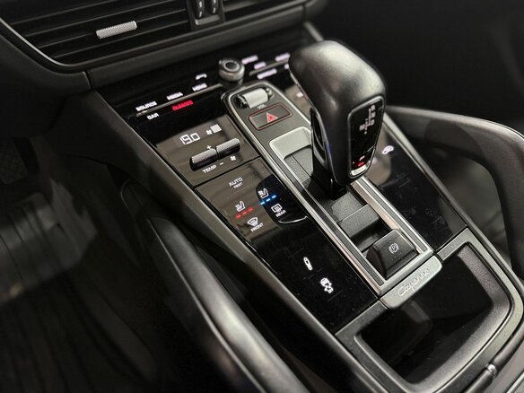 2020 Porsche Cayenne Coupé III, чёрный - вид 26