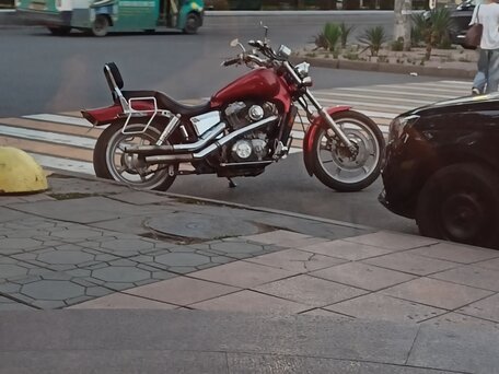 1990 Honda VT 1100, красный, 480000 рублей, вид 5