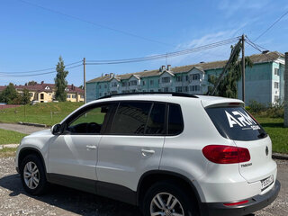 2016 Volkswagen Tiguan I Рестайлинг, белый, 1700000 рублей, вид 4
