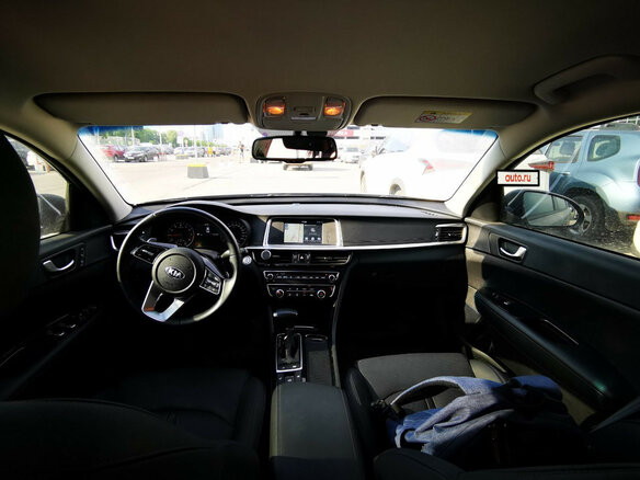 2019 Kia Optima IV Рестайлинг, чёрный, 6000000 рублей - вид 6
