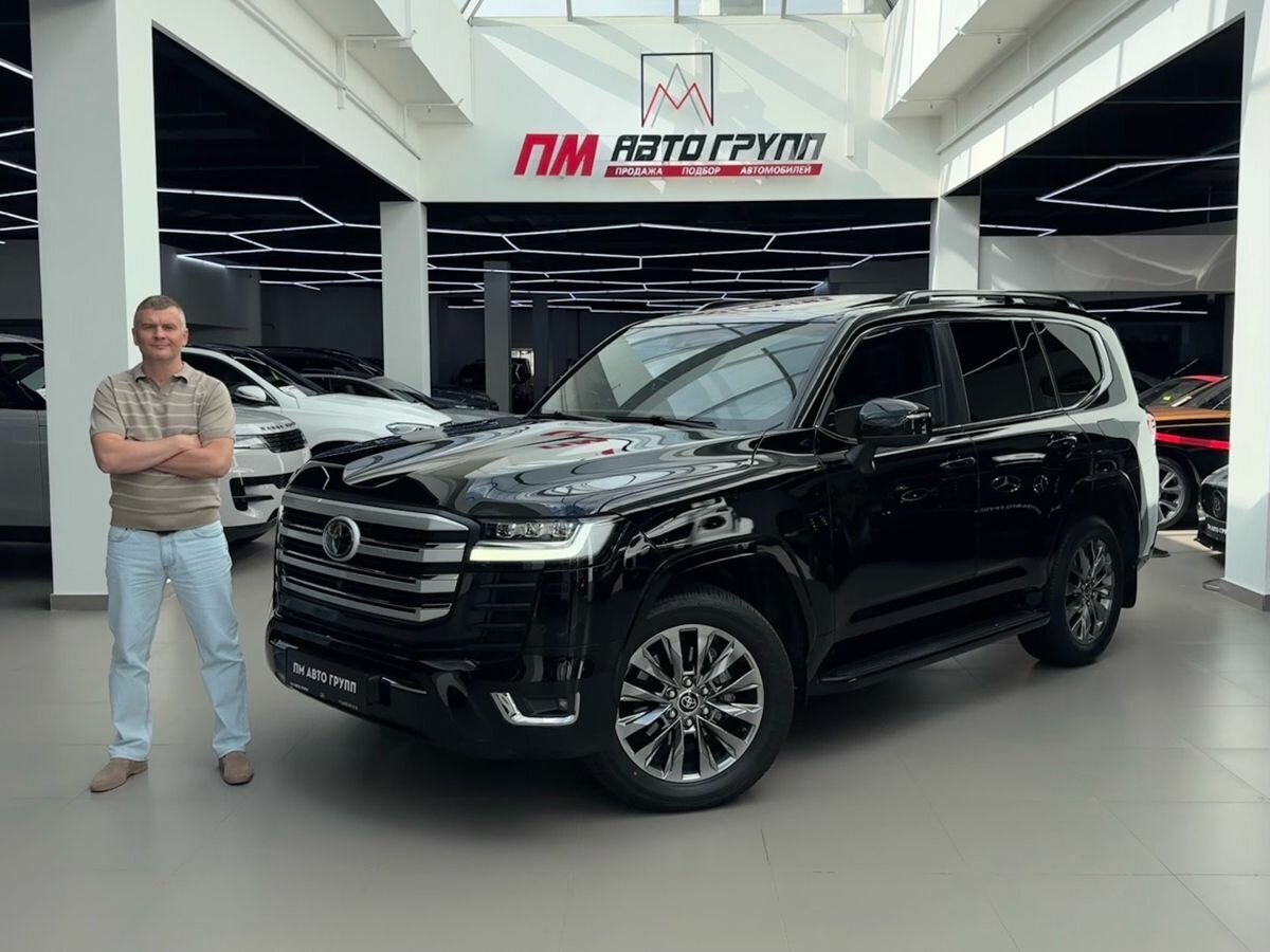 Открыть фотографии: Toyota Land Cruiser 300 Series