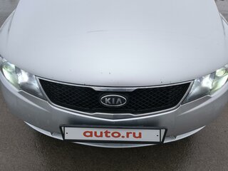 2010 Kia Cerato 4-speed II, серебристый, 520000 рублей, вид 2