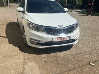 2015 Kia Rio III Рестайлинг, белый, 1130000 рублей, вид 1