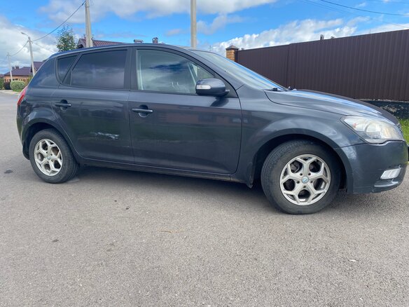 2011 Kia Ceed I Рестайлинг, серый, 630000 рублей - вид 2