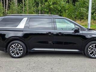 2022 Kia Carnival IV, чёрный, 5434680 рублей, вид 4