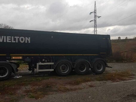 2012 Mercedes-Benz Axor, чёрный, 3000000 рублей, вид 2