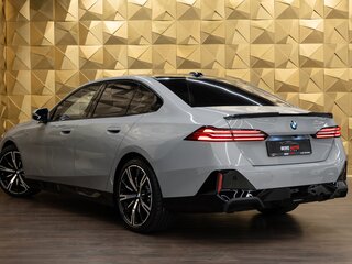 2023 BMW 5 серии 530i xDrive VIII (G60/G61/G68), серый, 7490000 рублей, вид 2