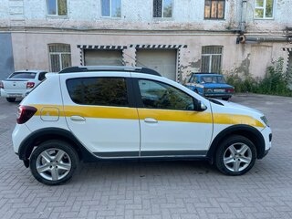2017 Renault Sandero Stepway II, белый, 520000 рублей, вид 2