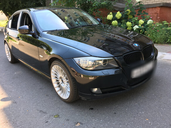 2009 BMW 3 серии 320i V (E90/E91/E92/E93) Рестайлинг, чёрный - вид 3