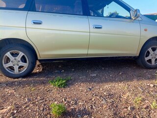 2001 Toyota Gaia, серый, 650000 рублей, вид 2