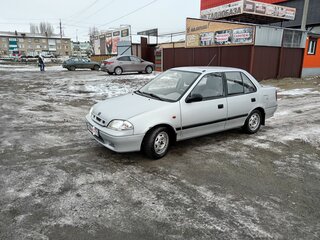 2001 Suzuki Swift II Рестайлинг, серебристый, 205000 рублей, вид 1