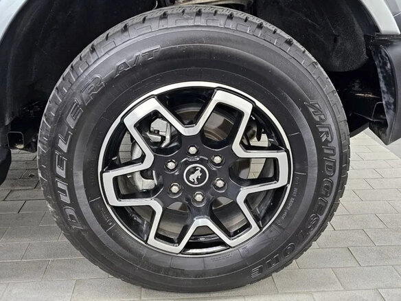 2023 Ford Bronco VI, серый, 7000000 рублей - вид 9