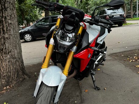 2020 BMW F 900 R, красный, 900000 рублей, вид 1
