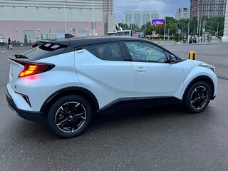 2022 Toyota C-HR I Рестайлинг, белый, 3000000 рублей, вид 3
