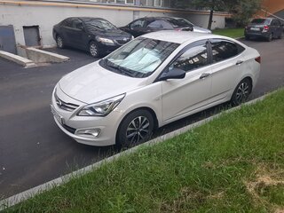 2014 Hyundai Solaris I Рестайлинг, бежевый, 1020000 рублей, вид 1