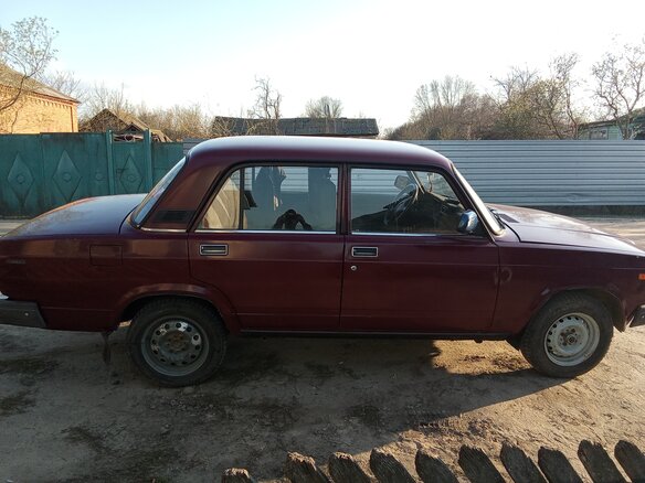 2002 Lada (ВАЗ) 2107, красный, 150000 рублей