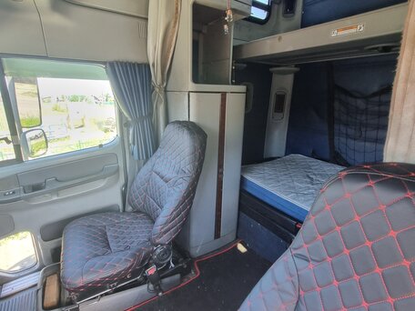 2003 Freightliner Columbia, белый, 1900000 рублей, вид 4