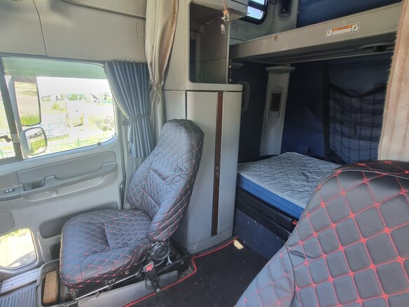 2003 Freightliner Columbia, белый, 1900000 рублей - вид 3