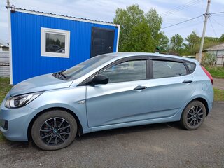 2012 Hyundai Solaris I, серый, 990000 рублей, вид 2