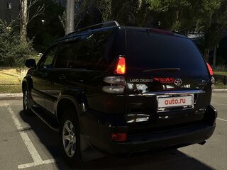 2007 Toyota Land Cruiser Prado 5-speed 120 Series Рестайлинг, чёрный, 2200000 рублей, вид 4