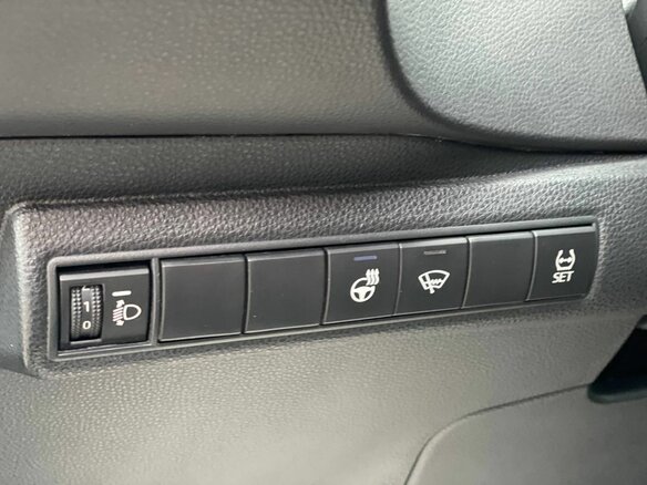 2019 Toyota Corolla XII (E210), чёрный, 1620000 рублей - вид 8