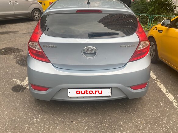 2013 Hyundai Solaris I, голубой, 610000 рублей - вид 2