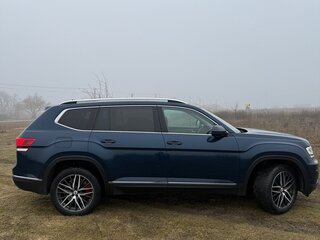 2018 Volkswagen Teramont I, синий, 3050000 рублей, вид 2